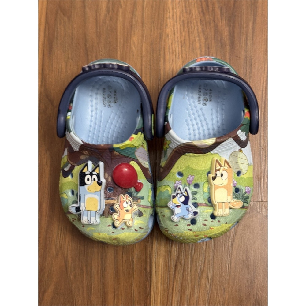 Crocs Bluey Bingo Boys Girls 4C 4 Blue Clogs Shoes Red Balloon